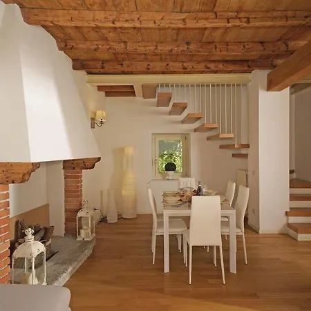 Villa Tenuta La Pineta 10 Sleeps