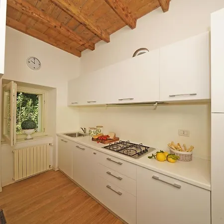 Tenuta La Pineta 10 Sleeps Villa *